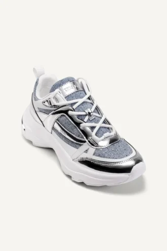 Juna Lace up Sneaker