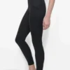 Mid-Rise 7/8-Length Legging