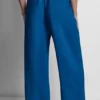 Mid-Rise Wide Leg Pant