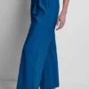 Mid-Rise Wide Leg Pant