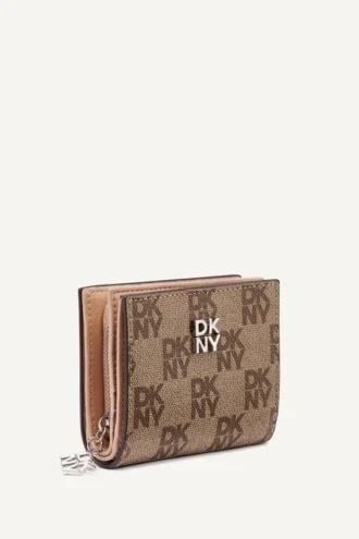 Sarah Bifold Zip Wallet