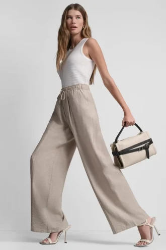 Seamed Wide Leg Pull-On Pant